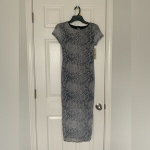 Women’s No Boundaries Gray Snake Print Maxi Dress